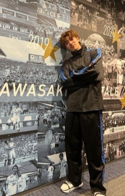 Ánh mắt luôn dõi theo