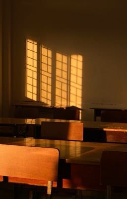 Bàn Cuối Có Nắng