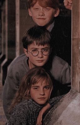 Bóng hình nơi Ravenclaw- Ghica Uyah 