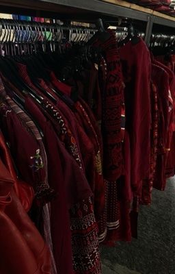 chợ đồ si ;; cortis - textfic