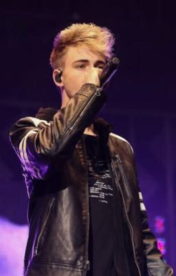 ➸ corbyn besson 