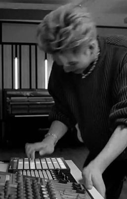 đăng dương; trôi giữa hư không