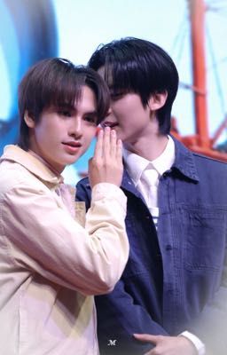 DƯỚI ÁNH ĐÈN THƯ VIỆN