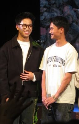 (Huy x Hùng) Những đoá hoa mọc ngược