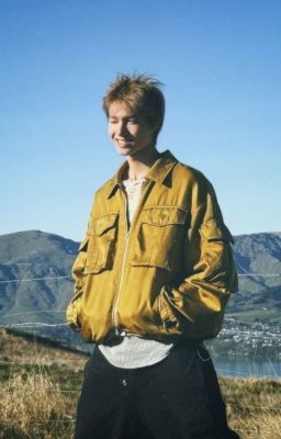 - Khoảng cách không gọi thành tên...