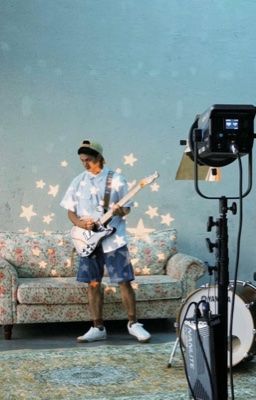 long hùng | exit sign