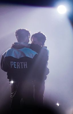 PERTHSANTA - CHẠM KHẼ VÀO TIM EM