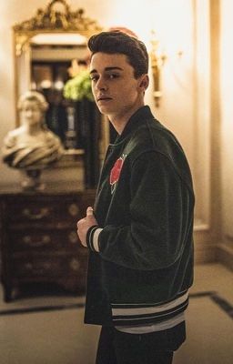 Runaway- Noah Schnapp x Reader