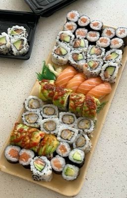 ryulwoo; sushi