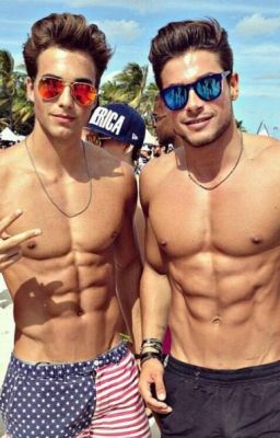 Twins👽