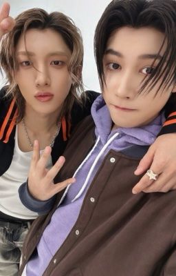 WooLou || Nhìn em